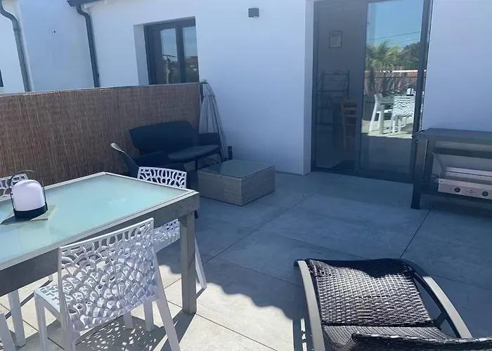 Apartment Maison Terrasse Proche Centre Et Ile De Re *