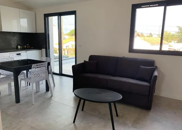 Maison Terrasse Proche Centre Et Ile De Re *